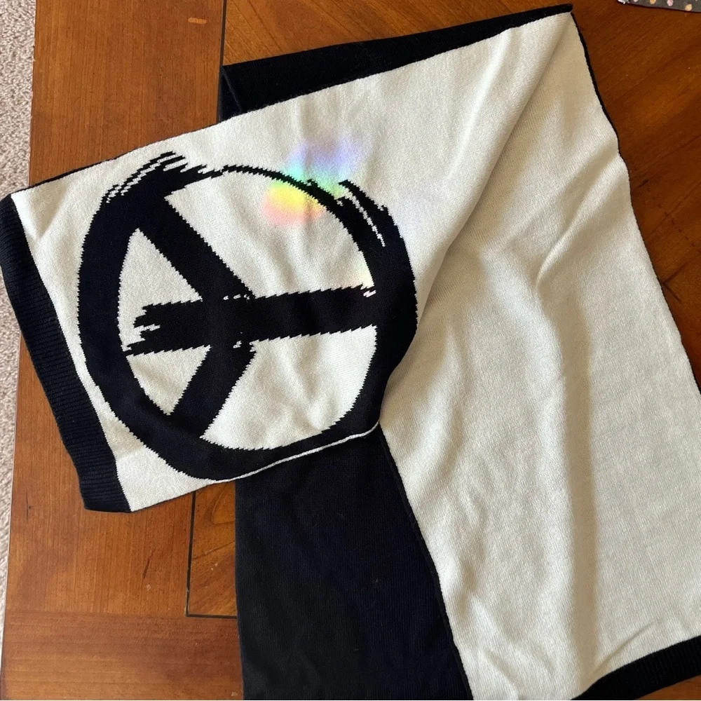 Rebecca Minkoff Black and White Peace Sign Scarf - Picture 5 of 5